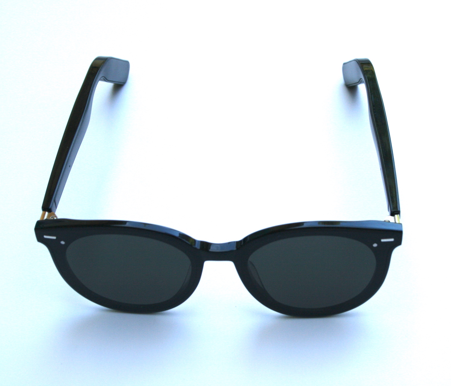 Touch Control Wireless Sunglasses - Awesomeem.com